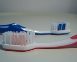 カビ 歯ブラシ 取り方